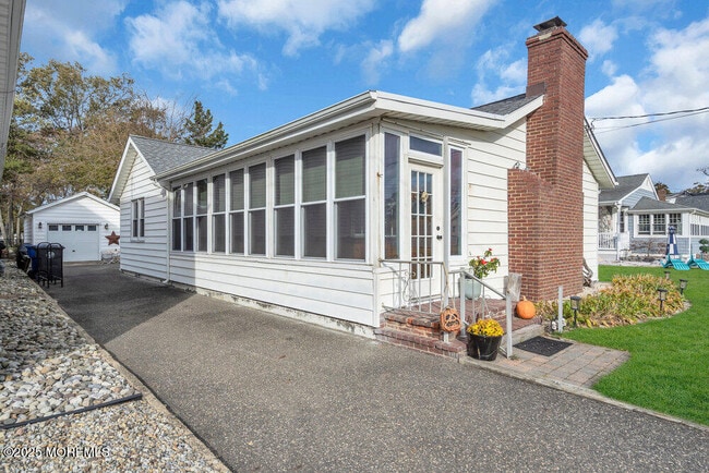 Photo - 228 Fischer Blvd