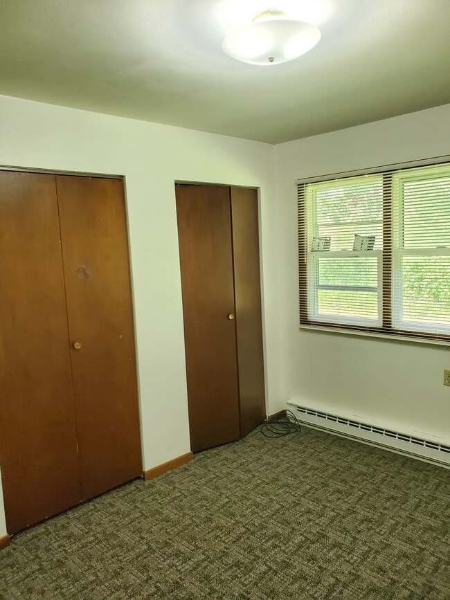 Bedroom - 172 North St Unit 162