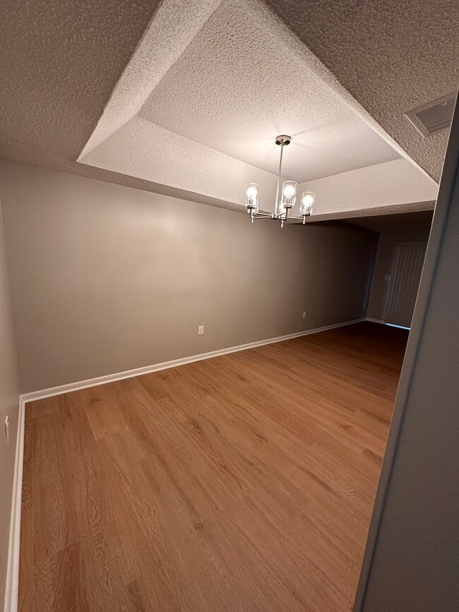 Photo - 102 Briarview Cir