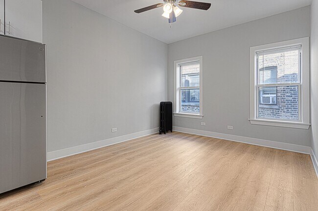 Photo - 7608 N Sheridan Rd Unit 202