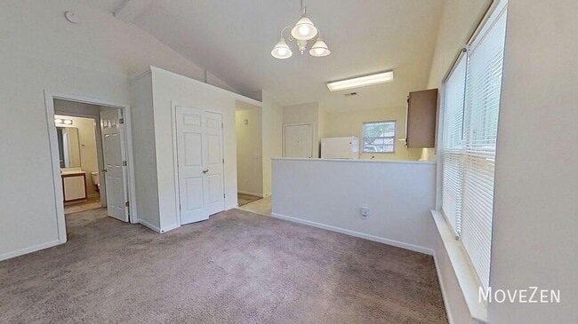 Photo - 305 St Rosea Rd