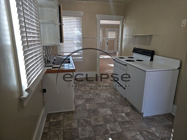 Photo - 204 Edison Ave