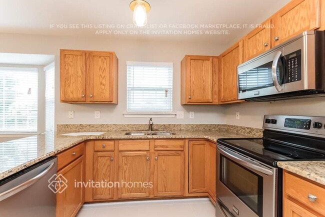 Photo - 115 Laporte Ln