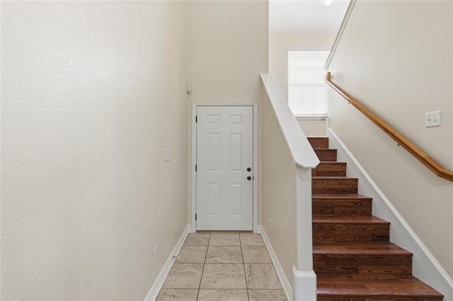 Photo - 609 E McGee St