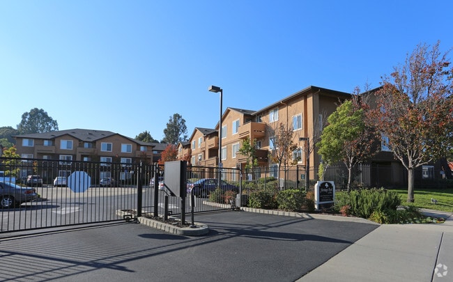 Heritage Park at Hilltop| 55+ Senior Affordable Community