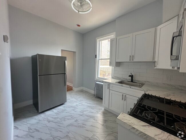 Building Photo - 707 New York Ave Unit 2 Rental