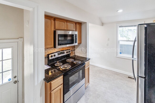 Photo - 908 E Longfellow Ave