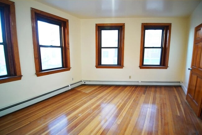 Photo - 369 Centre St Unit 2