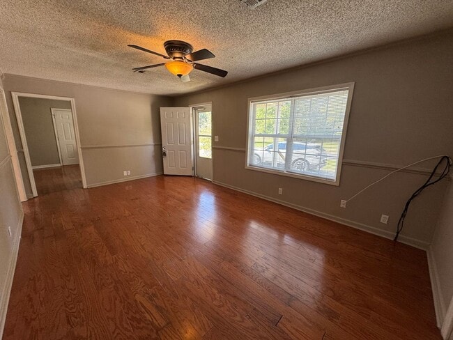 Photo - 3/2 House in Armuchee- $1,250