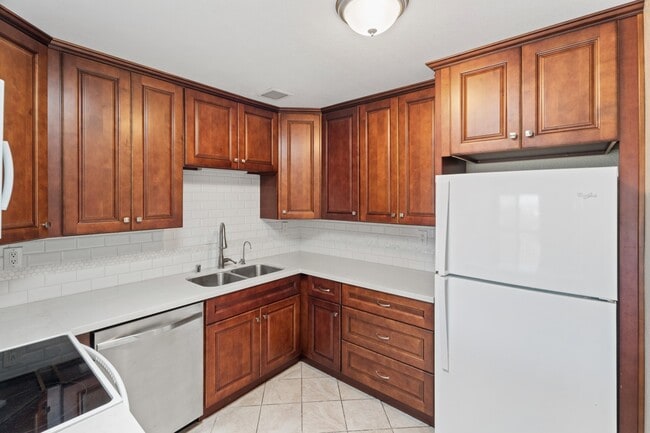 Photo - 2909 Cowley Way Unit L