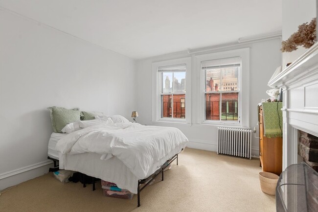 Photo - 170 Marlborough St Unit 8