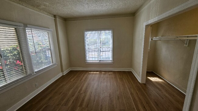 Photo - 1005 W 23rd St Unidad 102