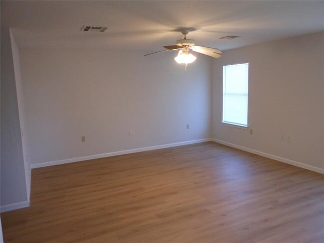 Photo - 7424 Elk Pass Dr