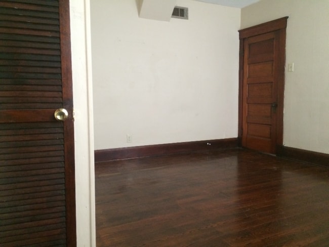 Photo - 123 Parker St