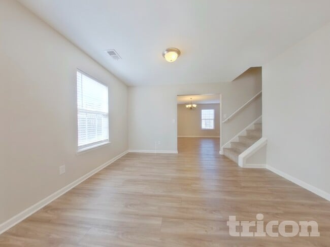 Photo - 430 Grand National Ln