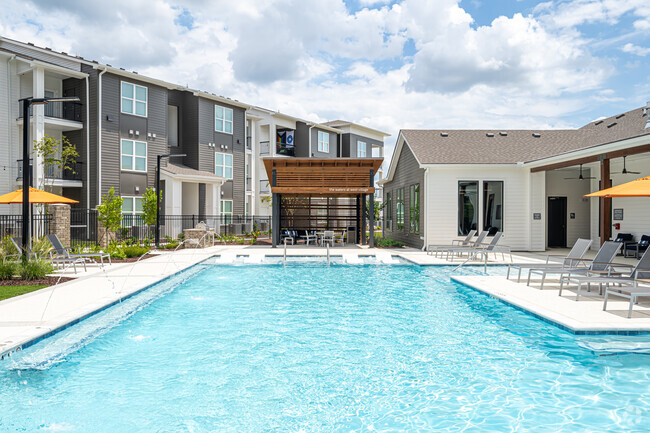 Resort-style Pool - The Waters at West Village Rental