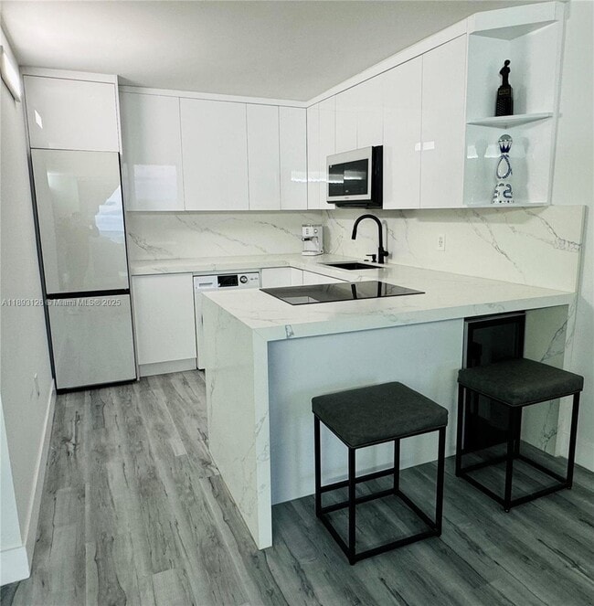 Photo - 345 Ocean Dr Unidad 325