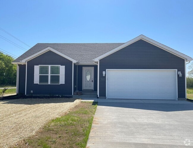 Building Photo - 560 Labrador Dr Rental