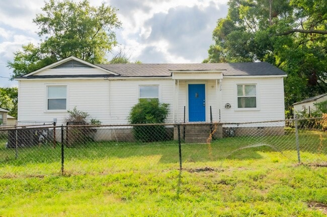 Building Photo - 3 Bed | 1 Bath | West Tulsa
