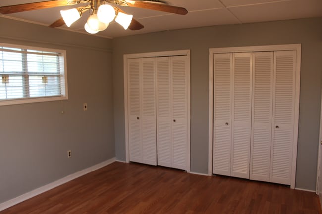 Photo - 204 Meadow Ln