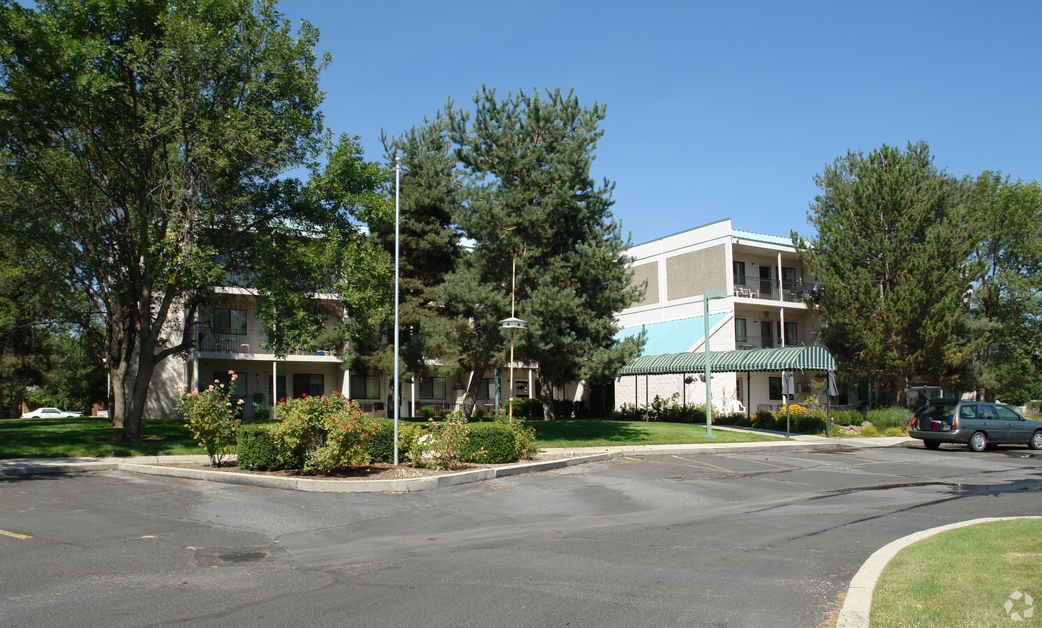 Photo - Eagle Manor