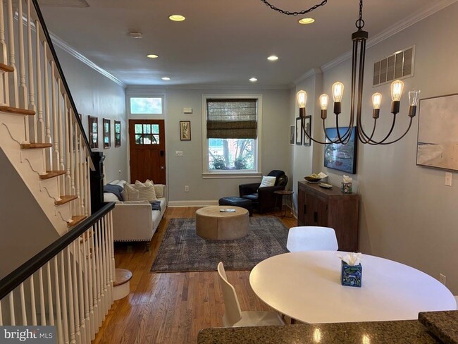 Photo - 2608 Swain St