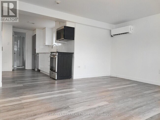 Photo - 521 Browns Line Unit 2