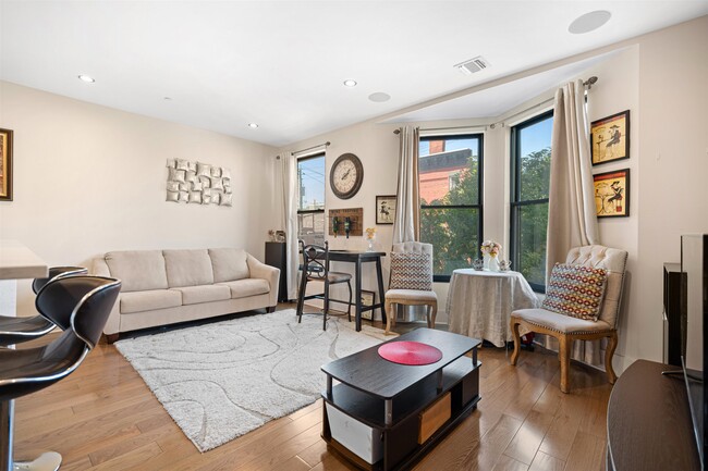Photo - 227 4th St Unit 201