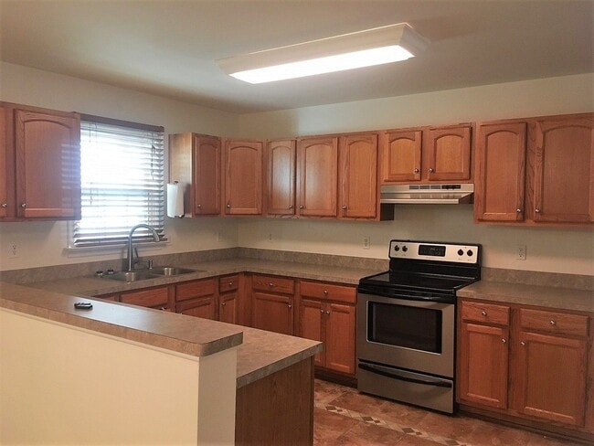 Photo - 107 E 16th St