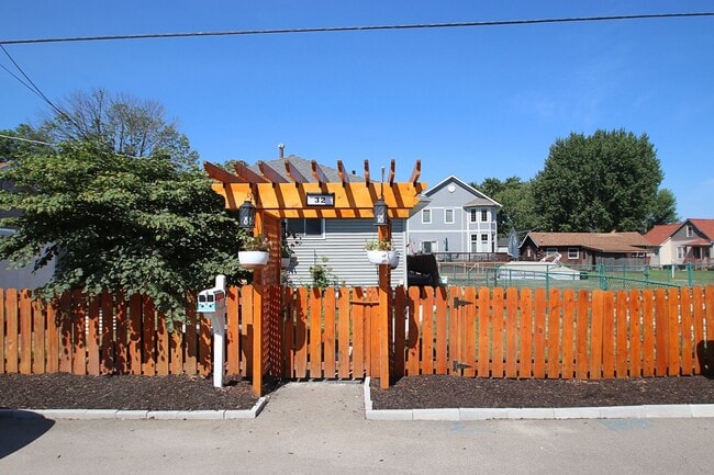 Photo - 32 Lakeside Ln
