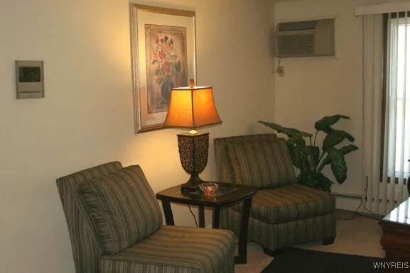 Photo - 131 Peppertree Dr