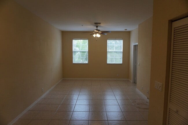 Photo - 335 E Thatch Palm Cir