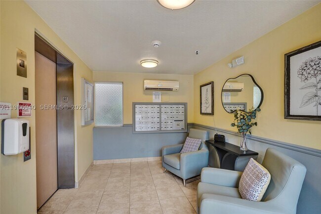 12547 Imperial Isle Dr Unit 206