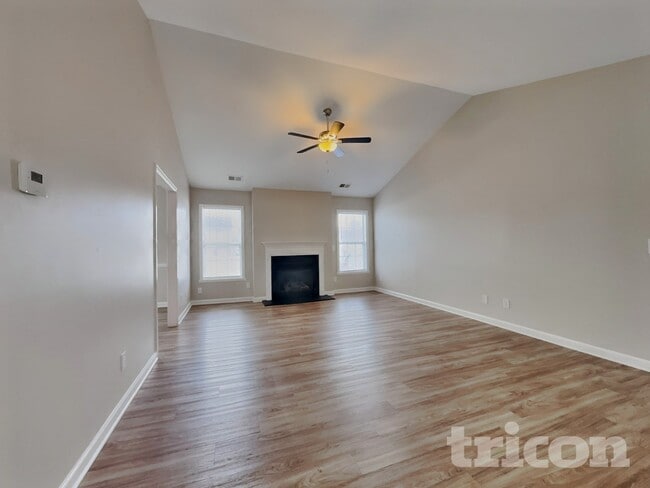 Photo - 1617 Faircrest Ln