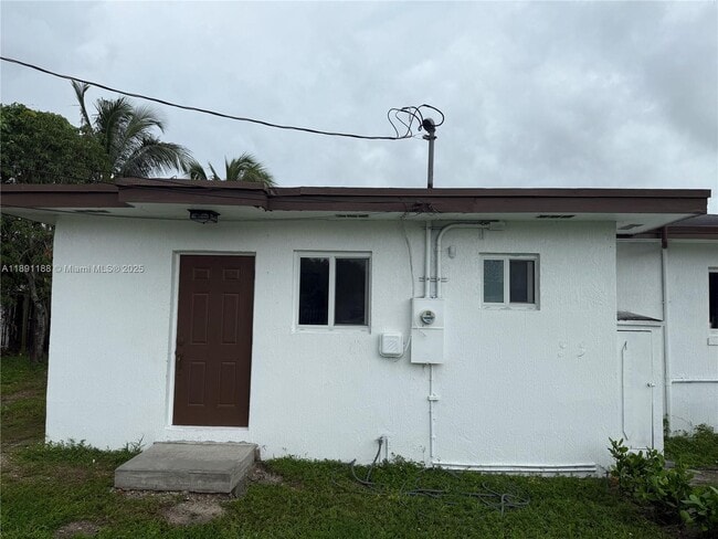 Photo - 800 NW 96th St Unit E