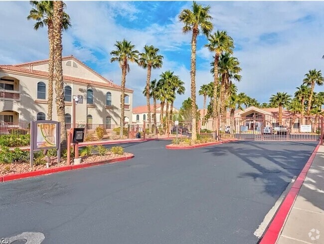 Building Photo - Ground floor condo in Green Valley Ranch area