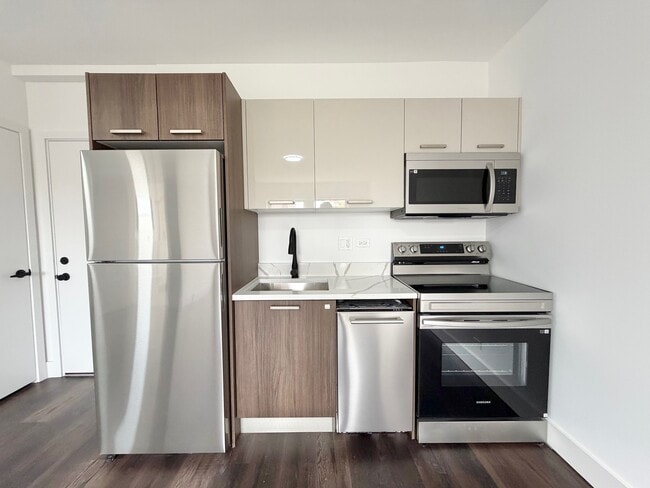 Photo - 5647 N Ashland Ave