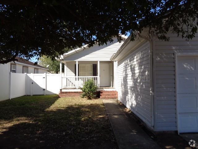 Building Photo - 10018 Berrybriar Ln Rental