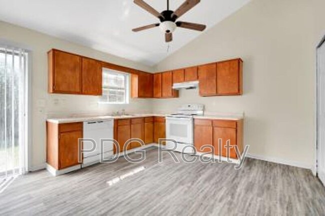 Photo - 1837 Scott Rd Condominio Unidad #B