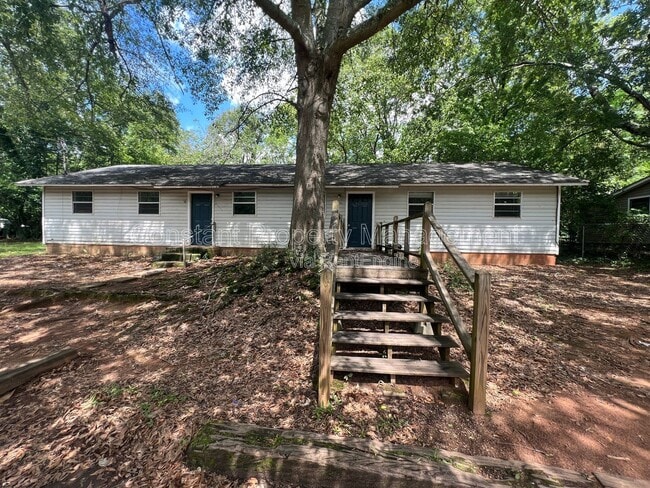 Building Photo - 712 English St Unit 710