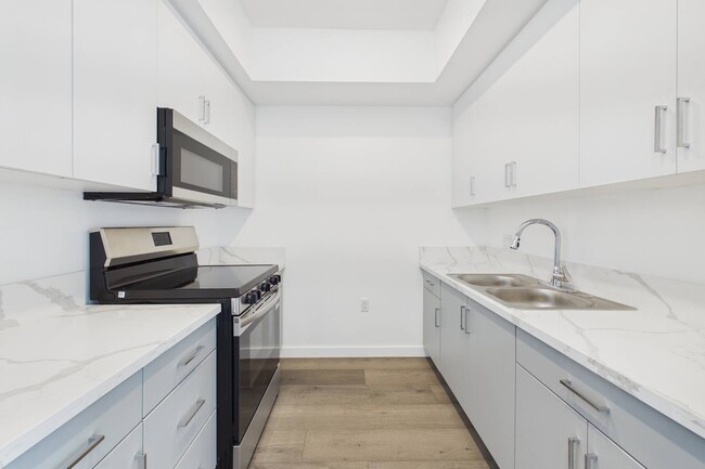 Building Photo - Diamante Apartment Homes