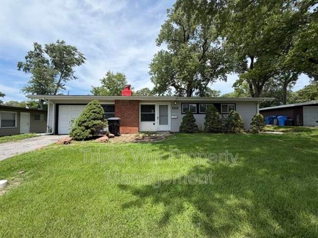 Building Photo - 835 Bobbins Ln