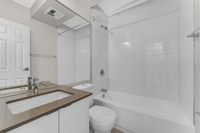 Photo - 145 York St Unit 802