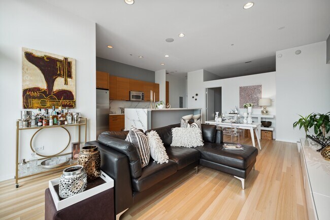 Photo - 500 W Superior St Unit 2201