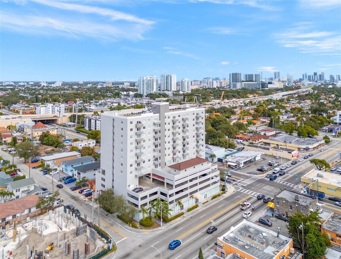 Photo - 2217 NW 7th St Unidad 1101