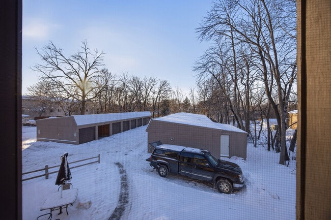 Photo - 844 4th St SW