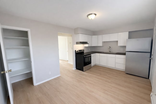 Photo - Newly Renovated 2 Bed, 1.5 Bath Townhome – Prime Location Near 28th Street Unit Apt 3