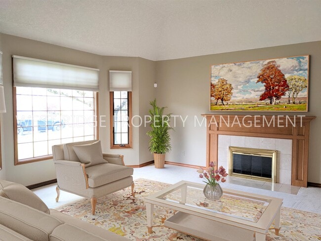 Photo - 19772 Bellevue Way