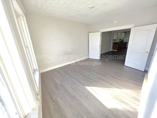 Photo - 1338 Portage Street