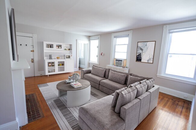 Photo - 1419 Spruce St